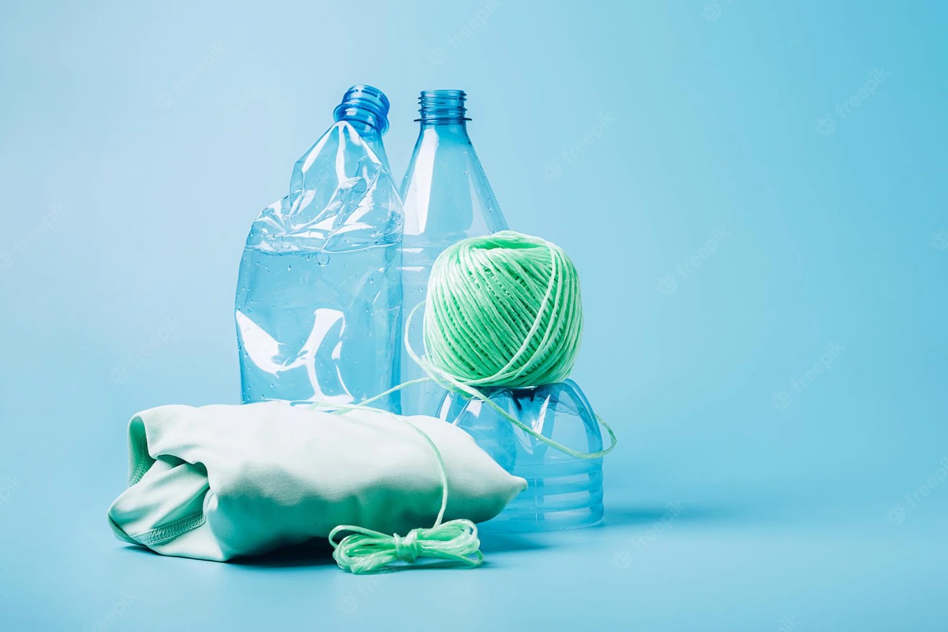 From fibre to fibre: Polyester textiles recycling